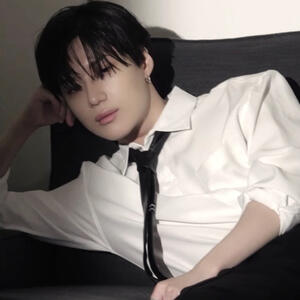 STAN: itzy, everglow, sulli, the boyz, taemin, seventeen, shinee. SUPPORT: ive, loona, blackpink, taeyeon, iu, kep1er, day6, txt, monsta x, nct, exo, lesserafim ot5, riize, stayc, the rose, aespa.